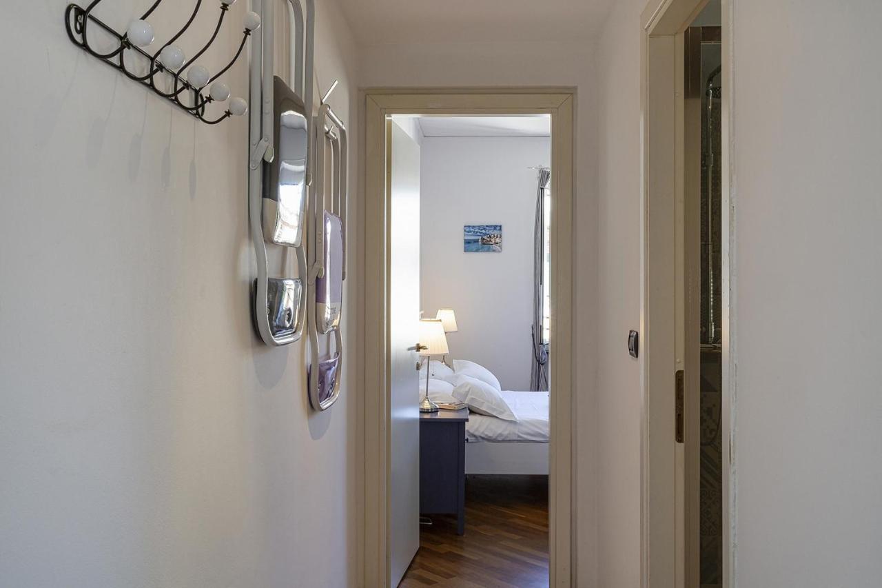 Colore E Stile Nel Centro Di Genova By Wonderful Italy Apartment Exterior foto